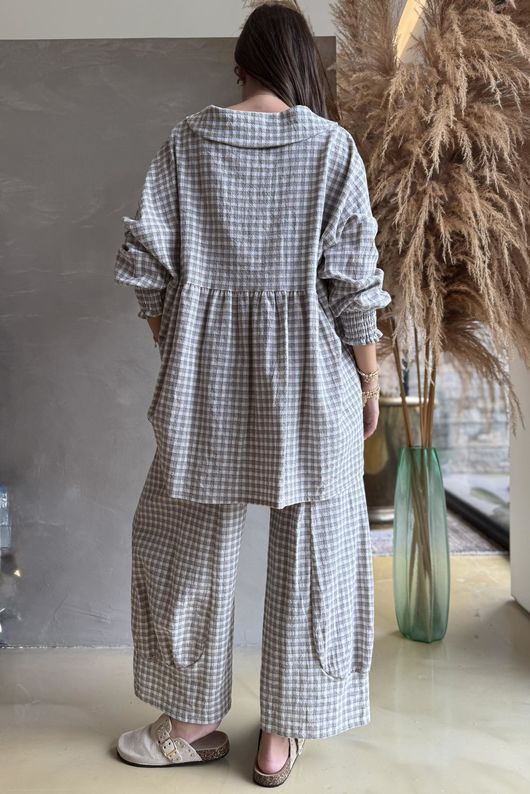 Annie Gingham Peter Pan Smock Blouse Mocha